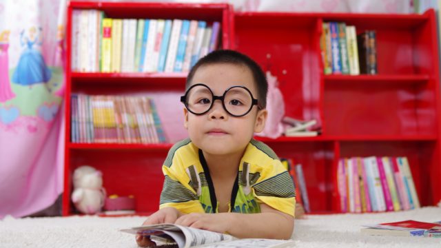 Choose eye glasses for children