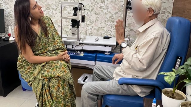 Dr Shibal Bhartiya glaucoma specialist Gurgaon coaching patient before visual field perimetry test to reduce anxiety and improve diagnostic accuracy